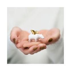 Figurka Skrzydlata Świnka Biała Pozłacana